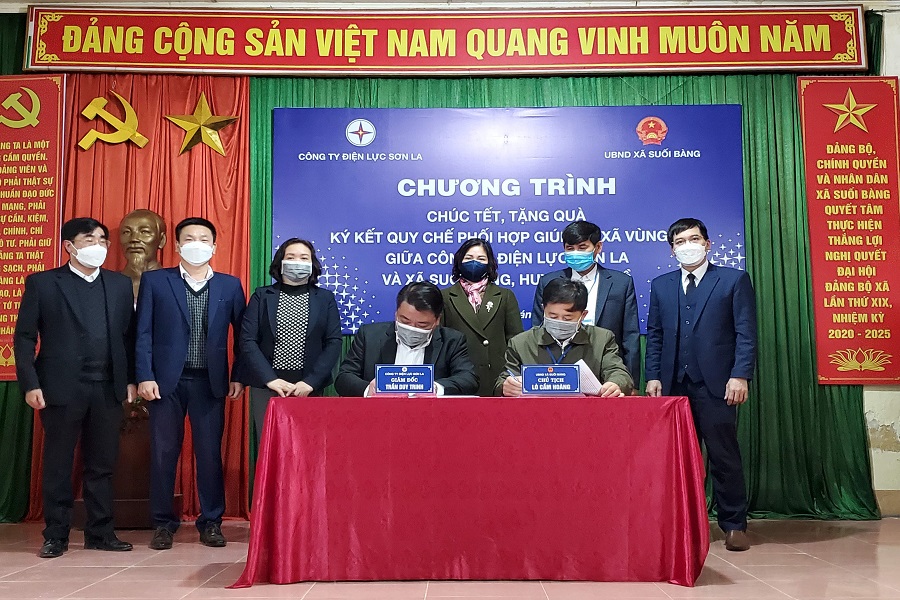 Ký kết Quy chế phối hợp giúp đỡ xã Suối Bàng